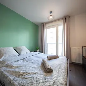 Appartement Le Petit Hector -studio Cosy Avec Parking -debourg, Lyon
